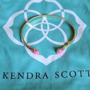 Kendra Scott bracelet